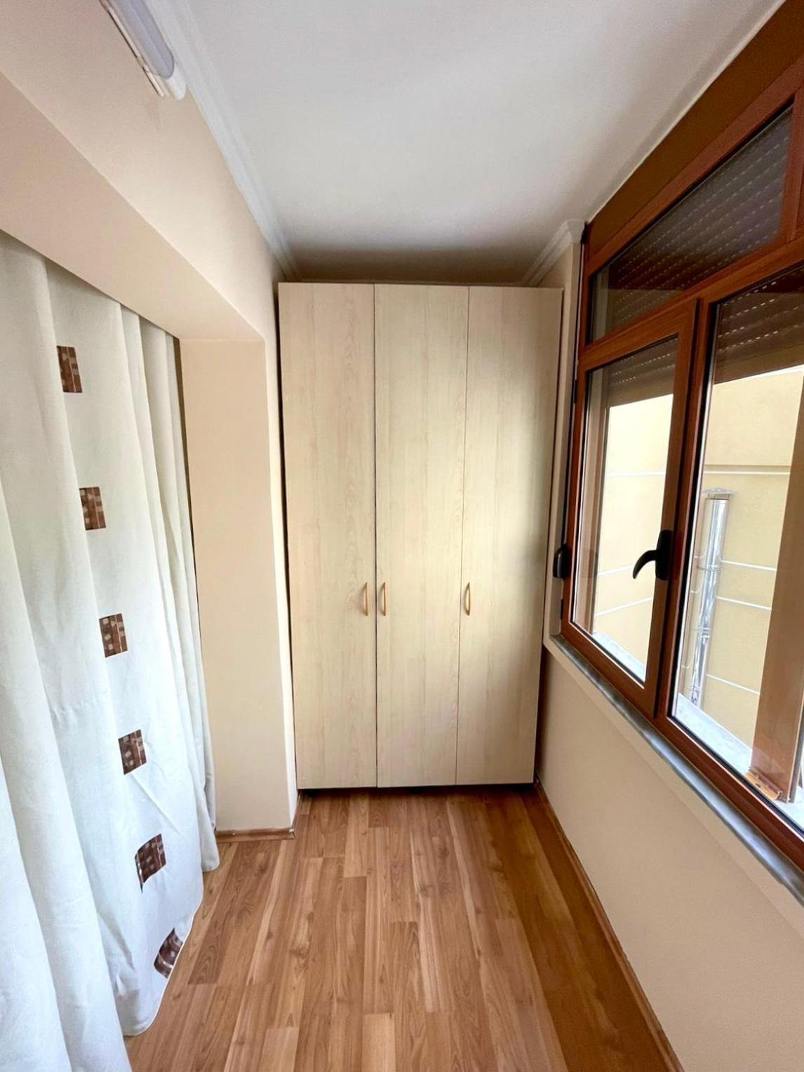 Skanderbeg Square Apartment 02 ティラナ エクステリア 写真