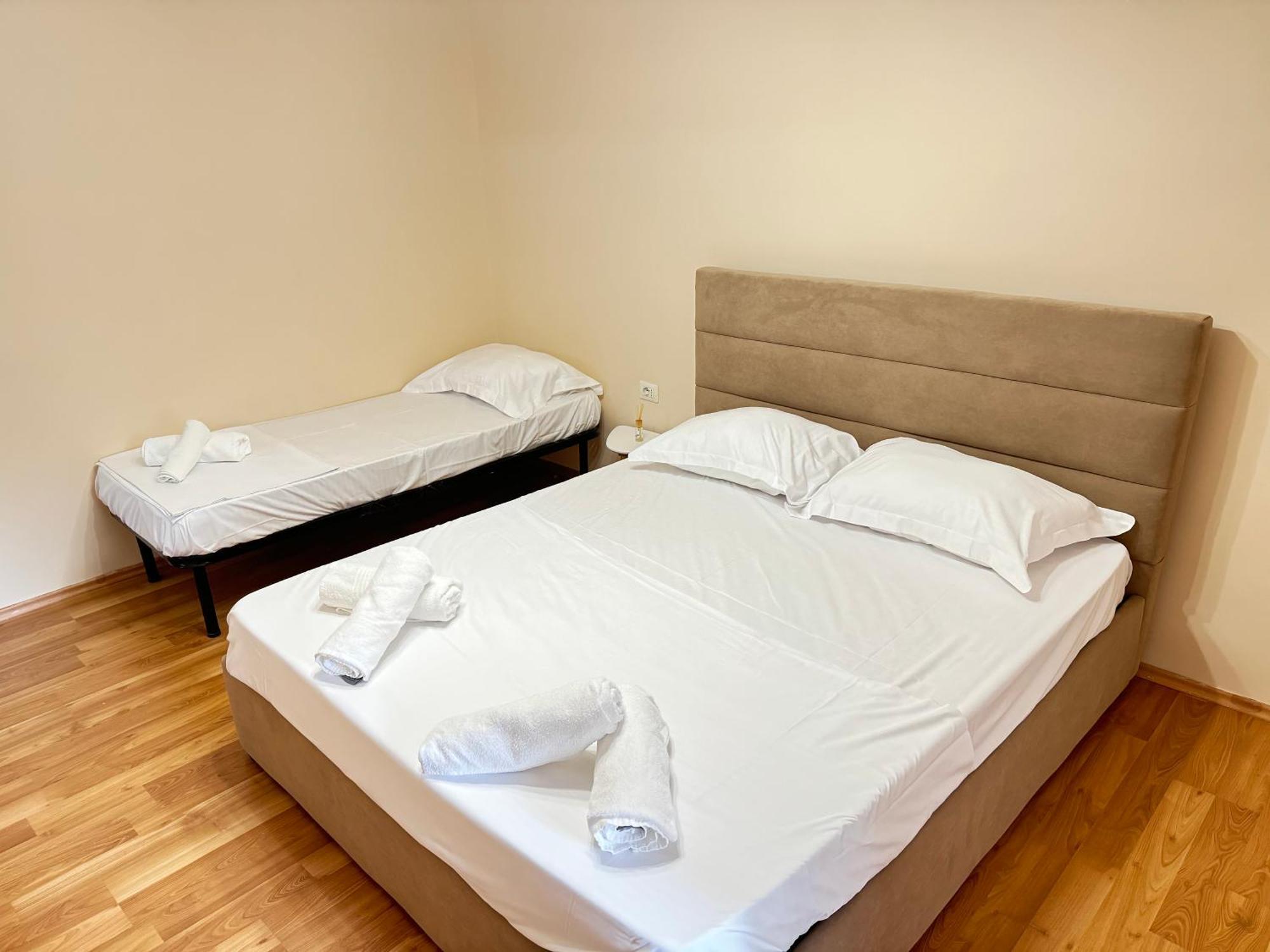 Skanderbeg Square Apartment 02 ティラナ エクステリア 写真