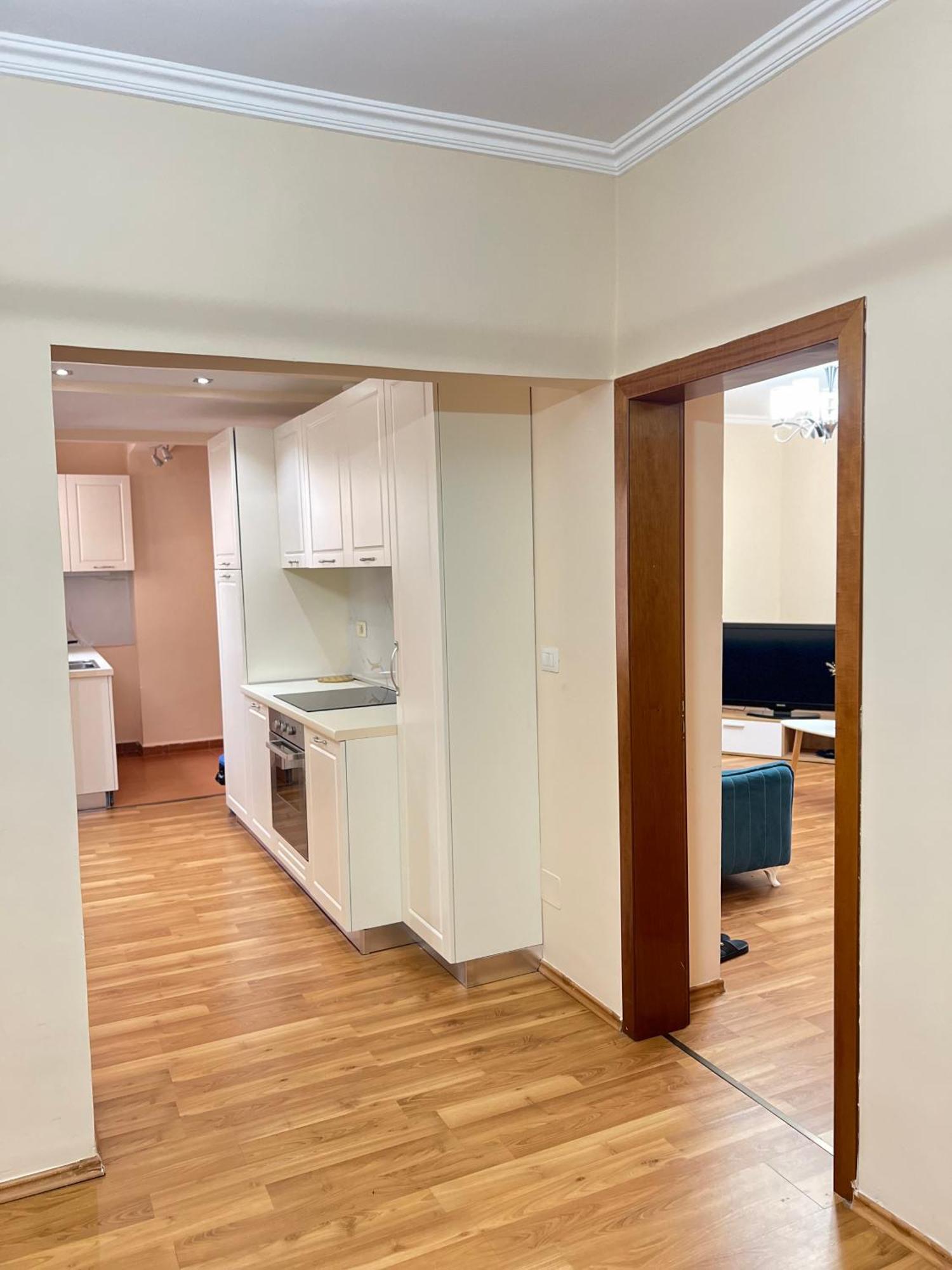 Skanderbeg Square Apartment 02 ティラナ エクステリア 写真
