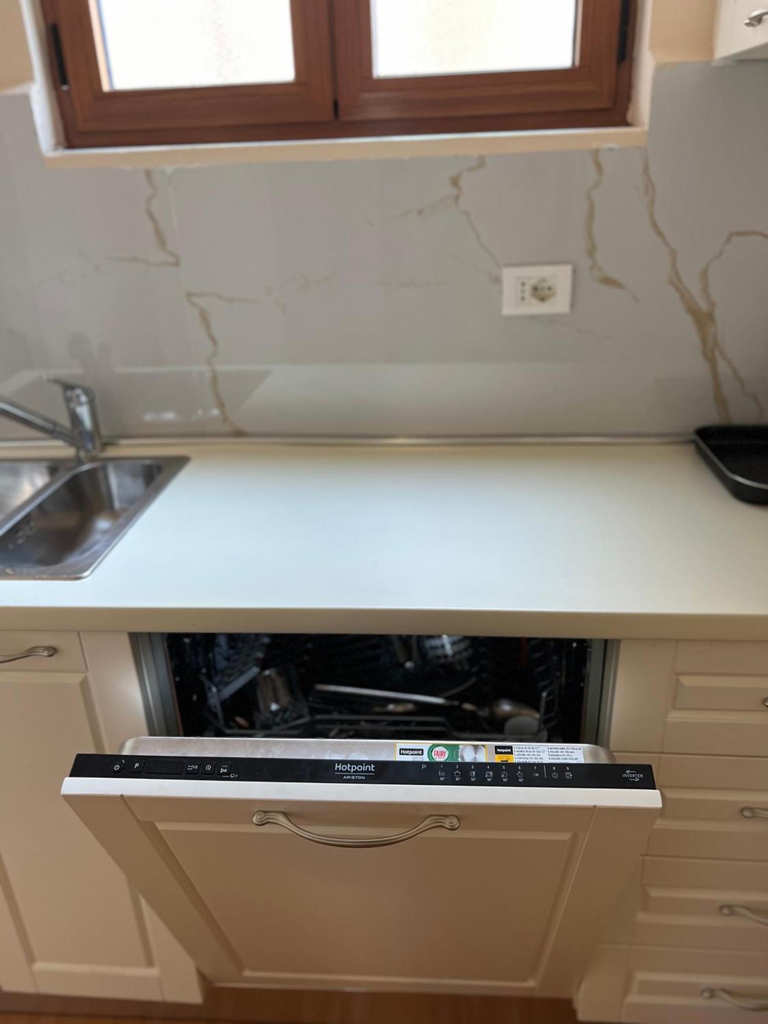 Skanderbeg Square Apartment 02 ティラナ エクステリア 写真