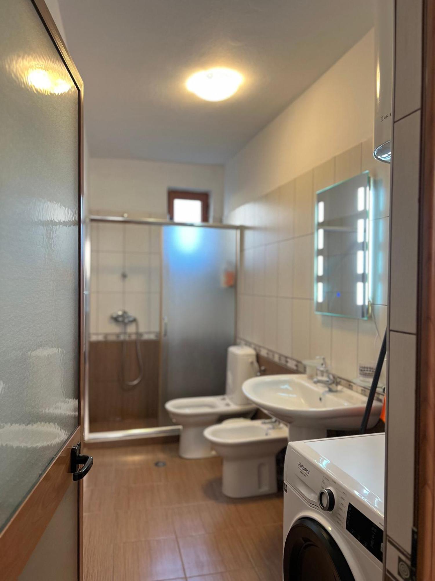 Skanderbeg Square Apartment 02 ティラナ エクステリア 写真