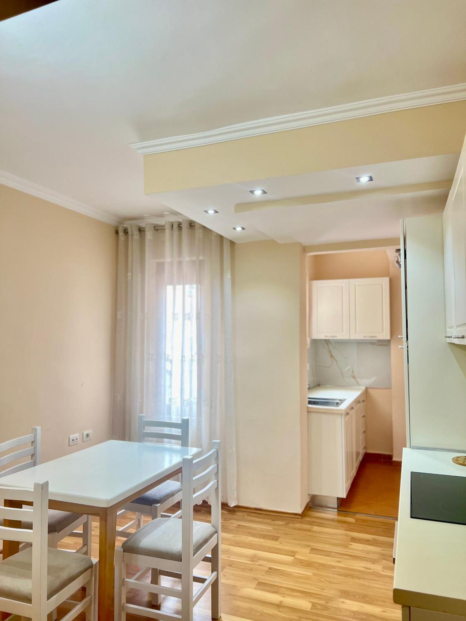 Skanderbeg Square Apartment 02 ティラナ エクステリア 写真